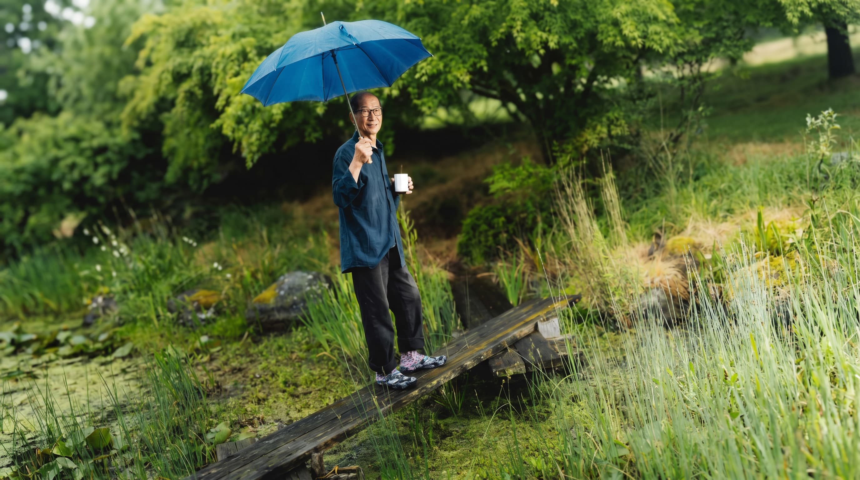 Синрин-ёку — «лесные ванны» по-японски. Прогулка среди хвойных снижает кортизол и повышает активность NK-клеток иммунной системы. Парки санаториев КМВ и Подмосковья работают по тому же принципу