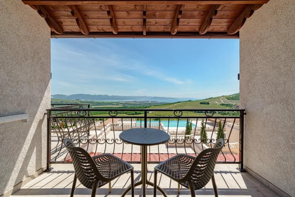 Chateau Pinot (Шато Пино) фото 8