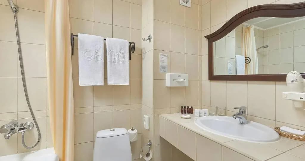 Двухместный номер Стандарт c 1 комнатой с балконом 2 отдельные кровати фото 4