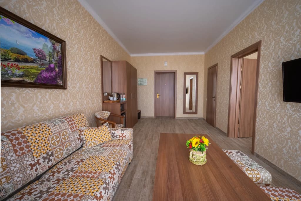 Двухместный люкс Premium с балконом и с видом на море двуспальная кровать фото 5