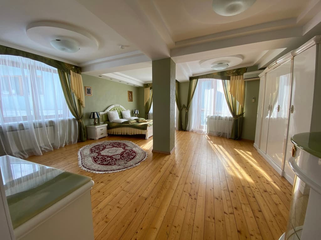 VIP Коттедж с балконом и с красивым видом из окна фото 24