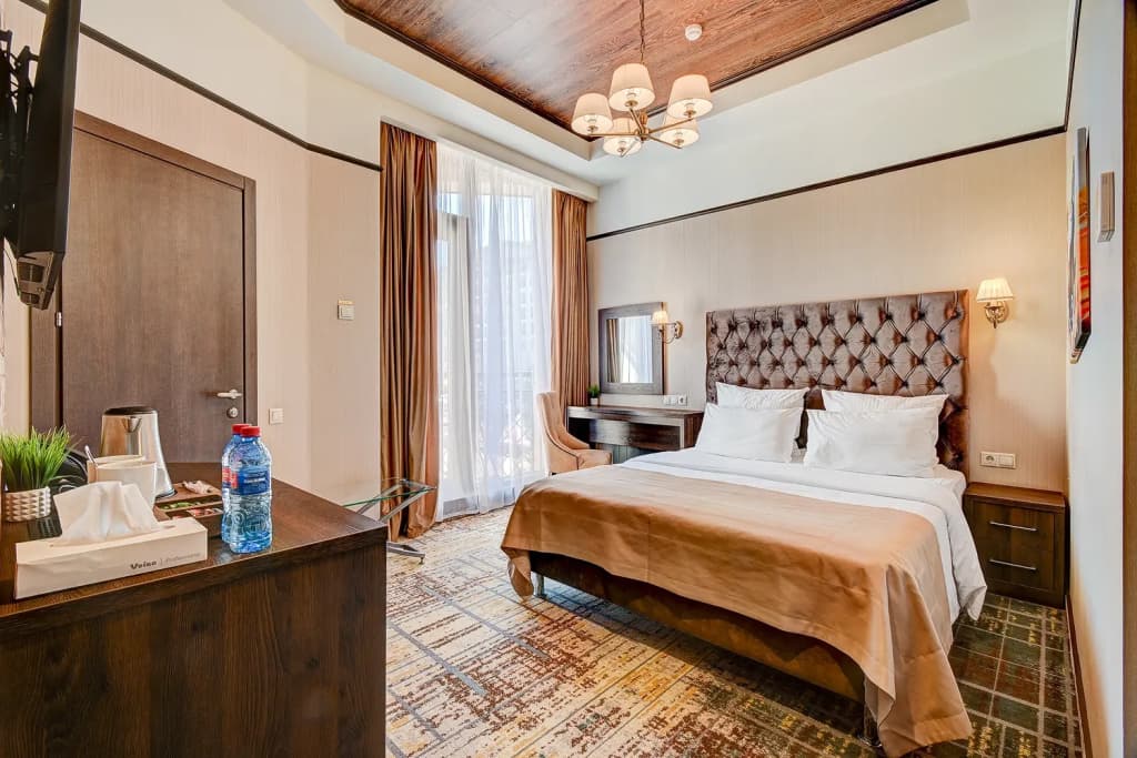 Двухместный номер Comfort с балконом двуспальная кровать фото 1