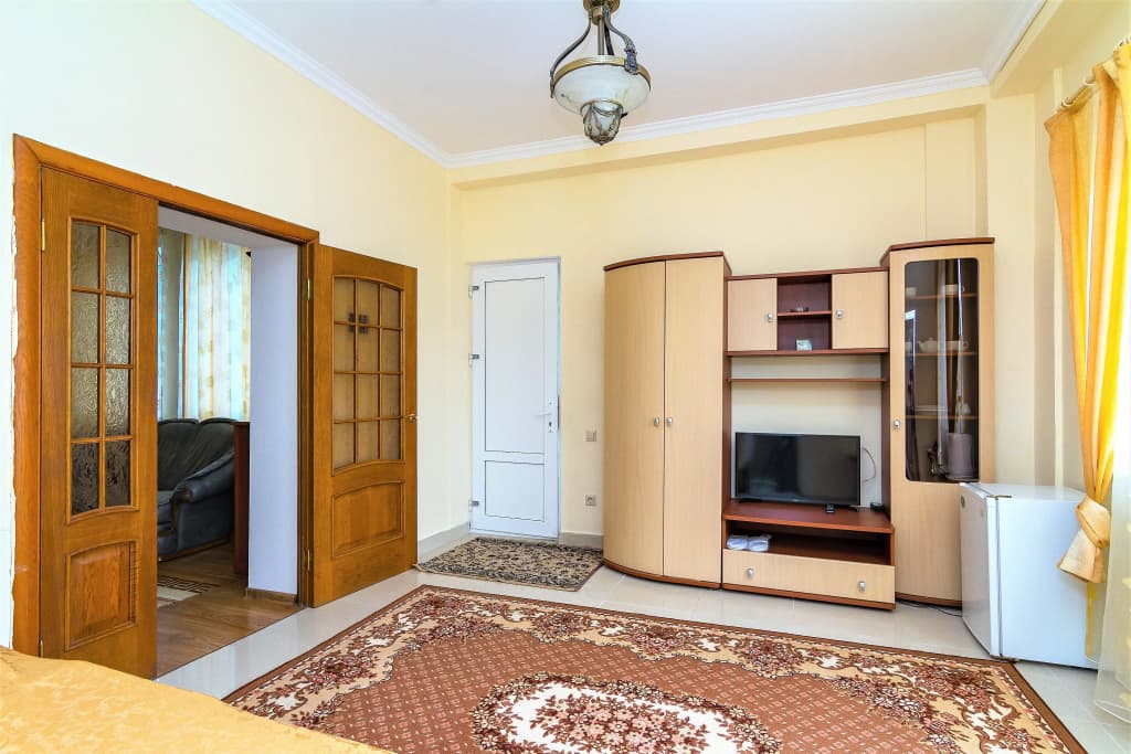 Номер Standard с 2 комнатами с балконом и с красивым видом из окна фото 3