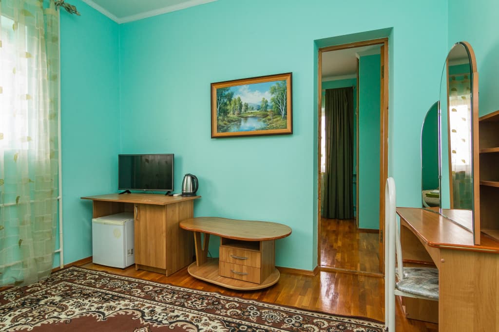 Номер Standard с 2 комнатами с балконом и с красивым видом из окна фото 4