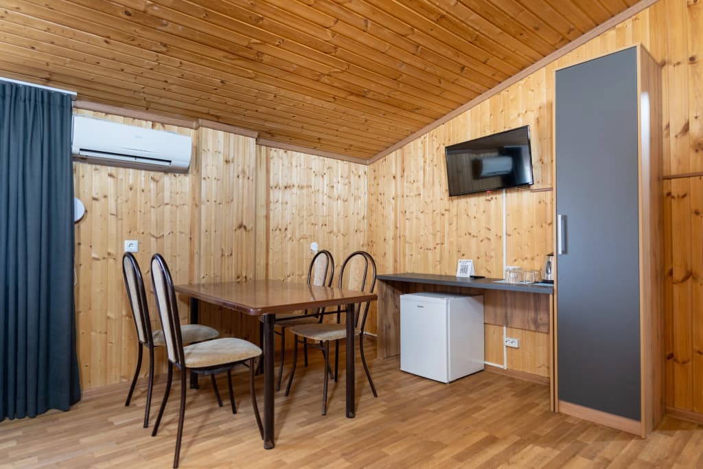 Пятиместный семейный номер Улучшенный Wood с 2 комнатами фото 3