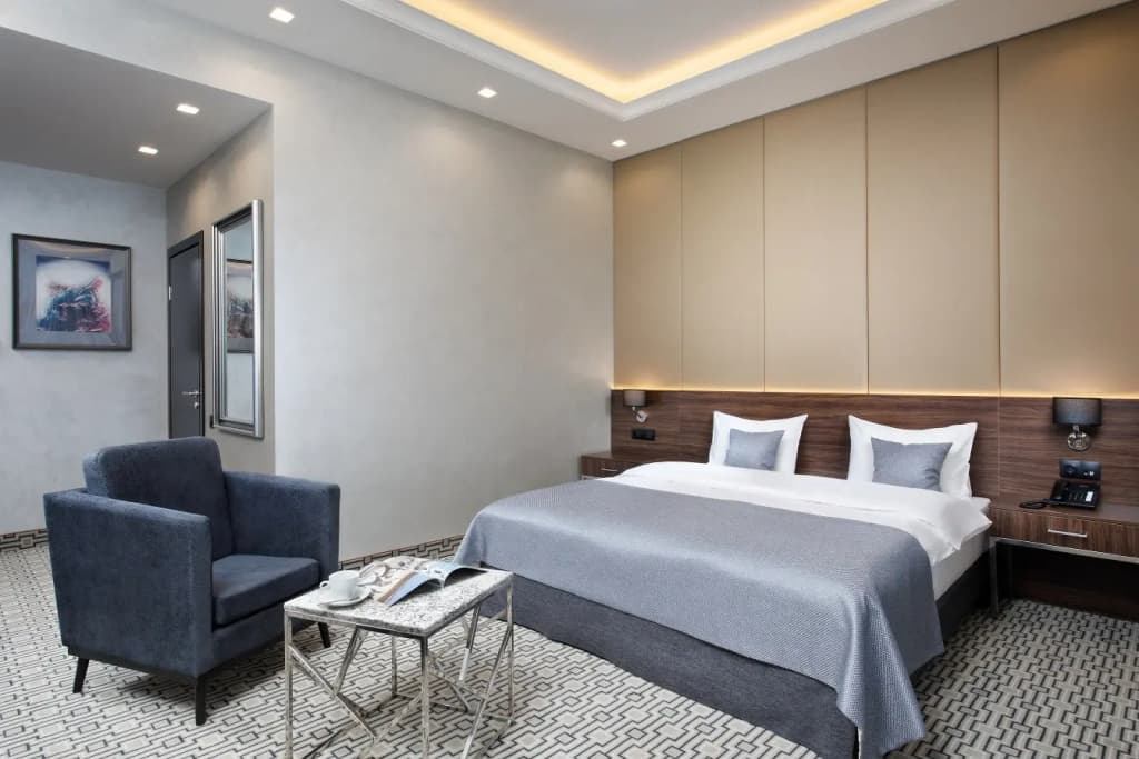 Двухместный номер Deluxe с балконом двуспальная кровать фото 1