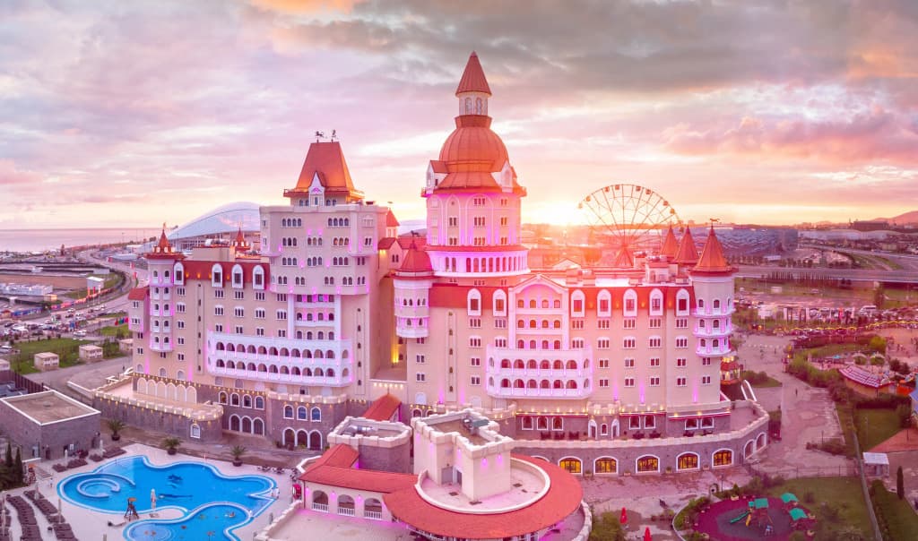 Богатырь Отель-замок фото 1