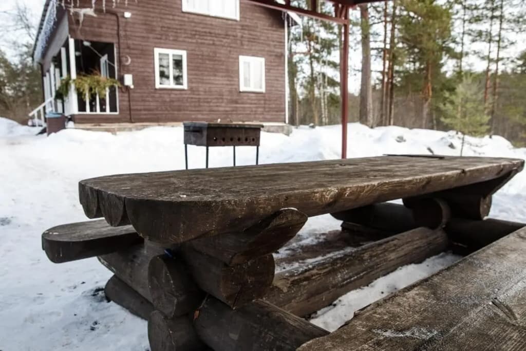 Коттедж Дом на скале с красивым видом из окна фото 3