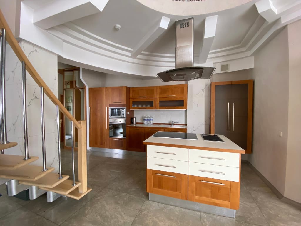 VIP Коттедж с балконом и с красивым видом из окна фото 2