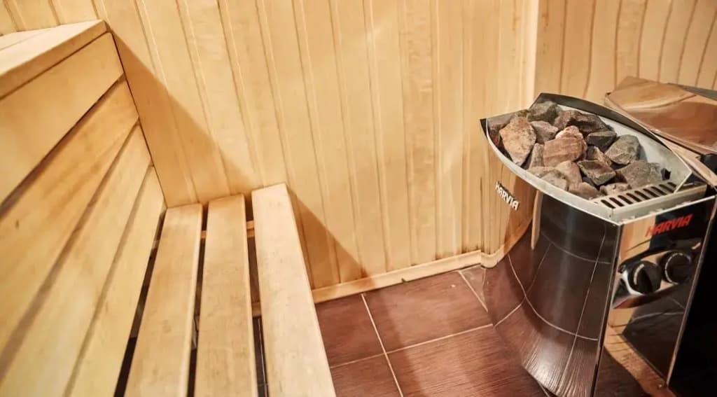 Четырёхместный коттедж Боярский с 2 комнатами с красивым видом из окна фото 16