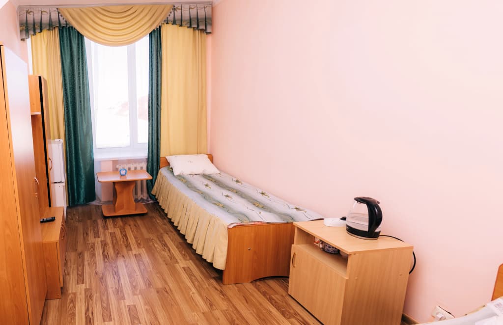 Двухместный номер Economy с балконом (2 отдельные кровати) фото 14