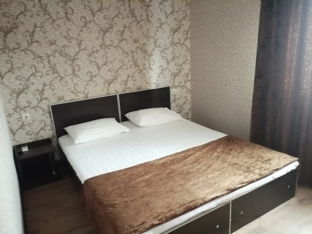Четырёхместный номер Standard с 2 комнатами фото 1
