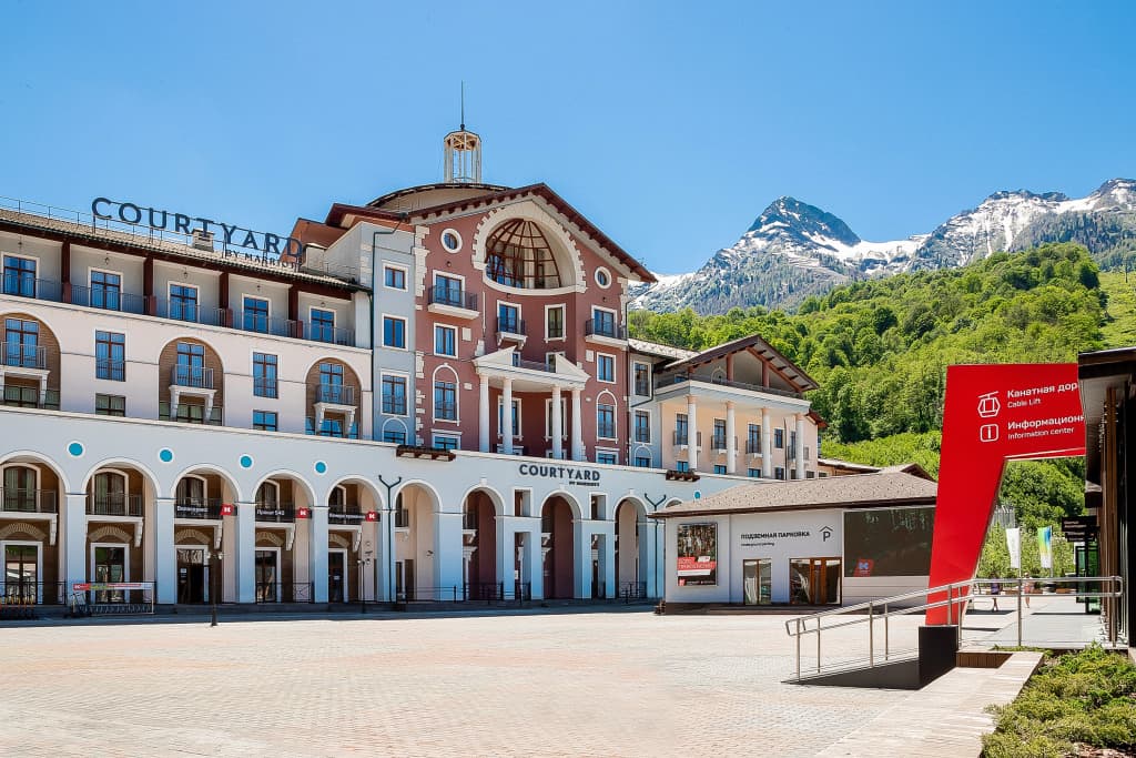 Отель Courtyard Marriott Sochi Krasnaya Polyana (Кортъярд Марриотт Сочи Красная Поляна, ex. Gorky Plaza) фото 2