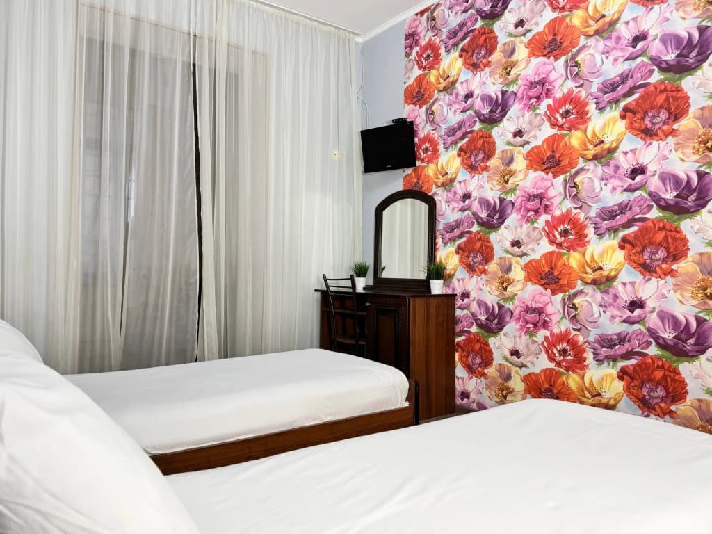 Трёхместный номер Плюс Комфорт с видом на бассейн фото 3