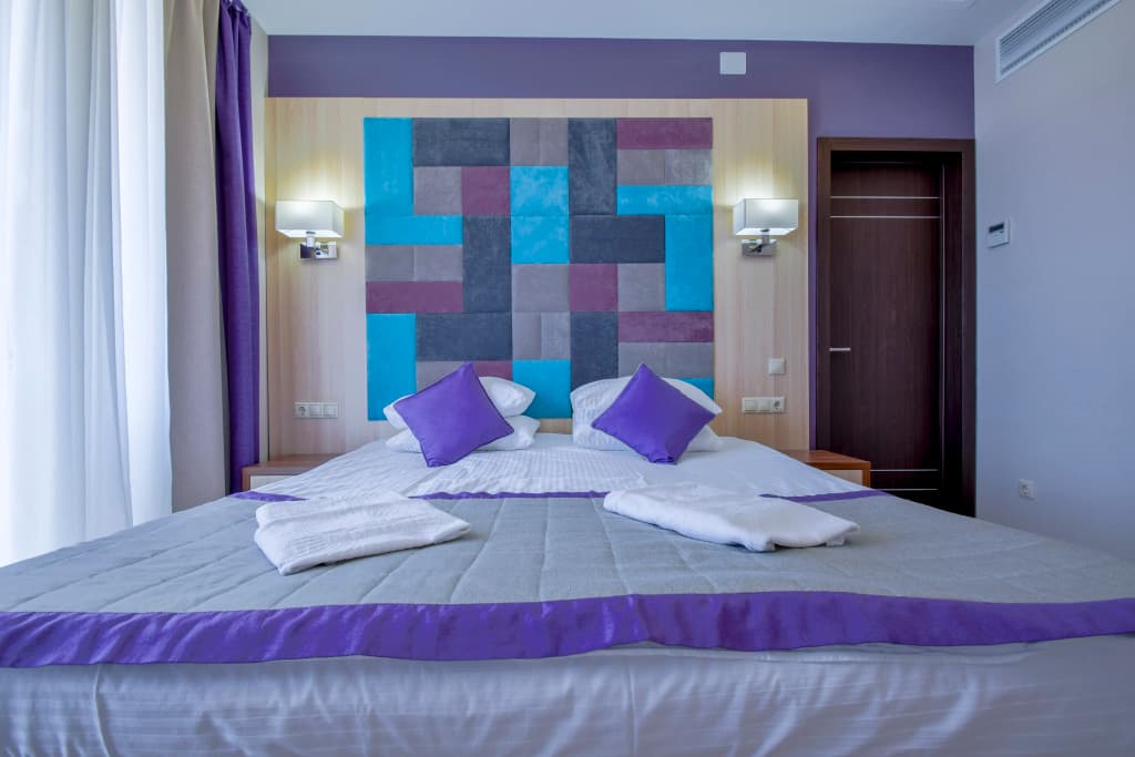 Люкс с балконом двуспальная кровать фото 9