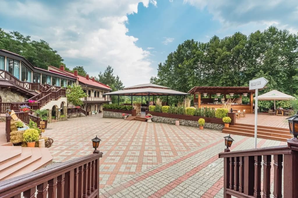 Курортный отель Поляна Сказок фото 8