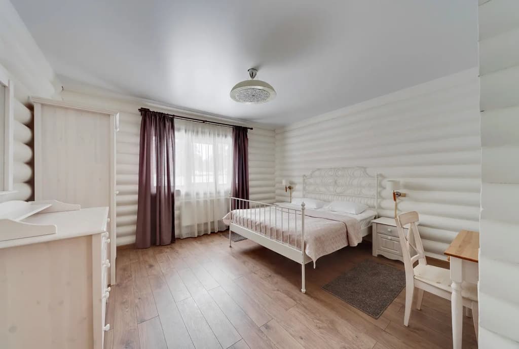 Коттедж Царский с 4 комнатами с красивым видом из окна фото 10