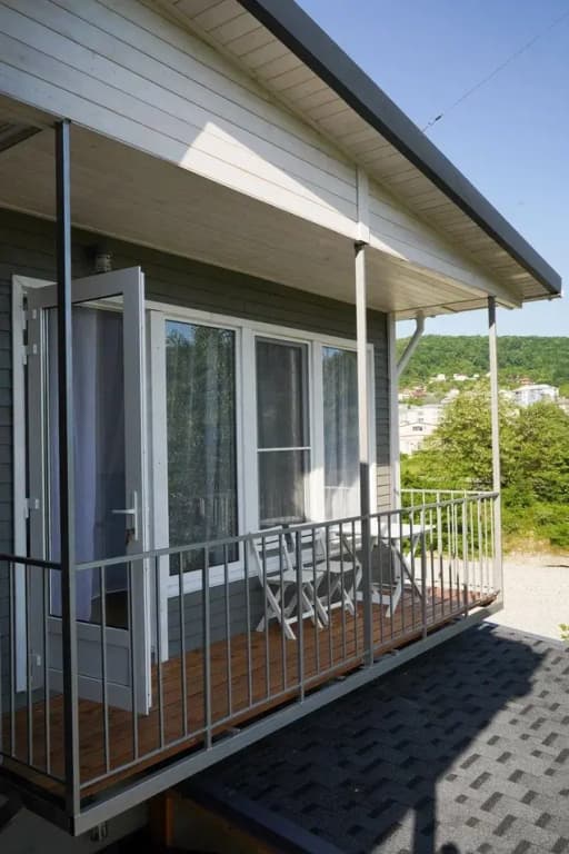 Шестиместные апартаменты с балконом и с красивым видом из окна фото 11