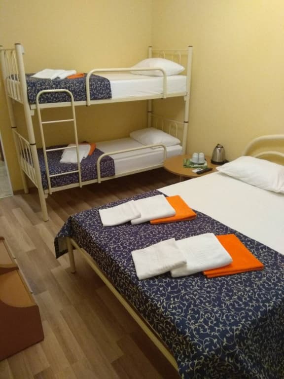 Номер Эконом Угловой с кондиционером с балконом фото 2