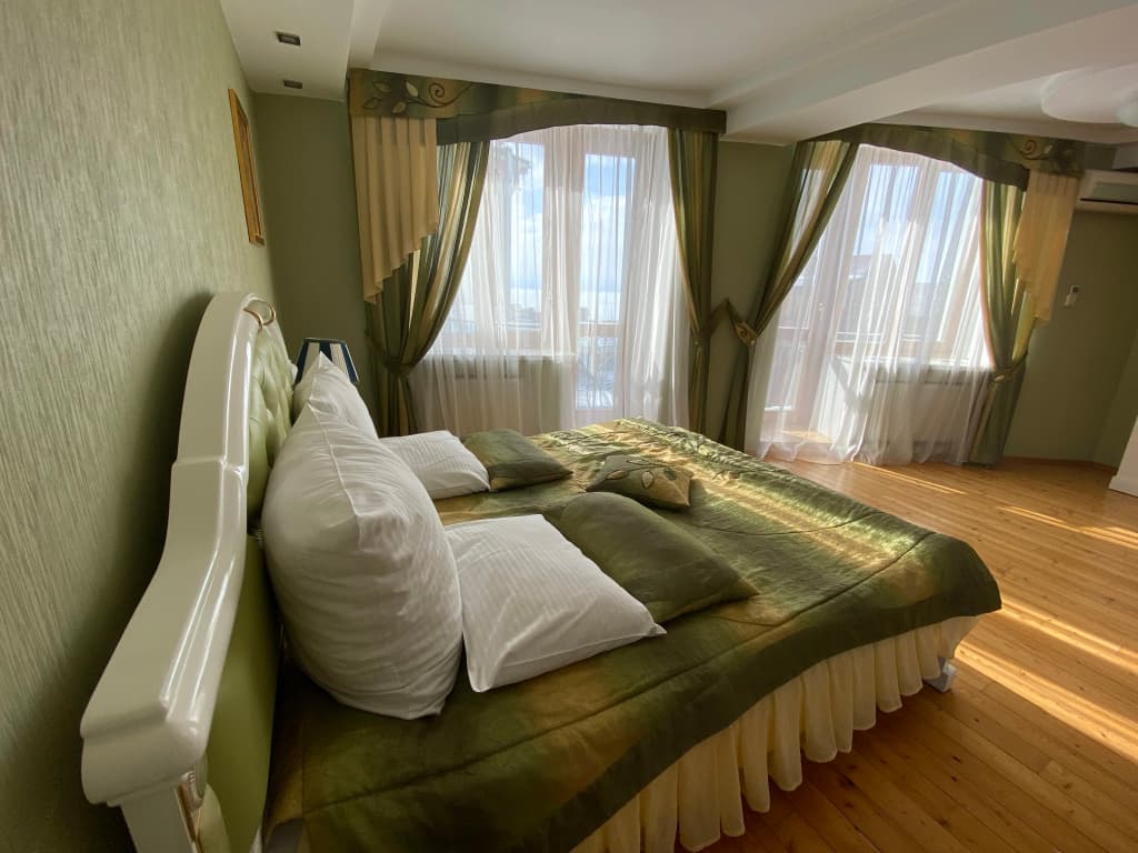 VIP Коттедж с балконом и с красивым видом из окна фото 30