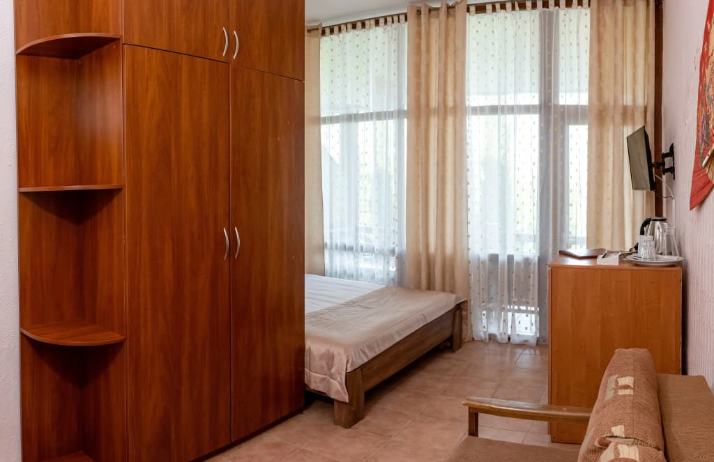 Трёхместный номер Комфорт с балконом фото 3