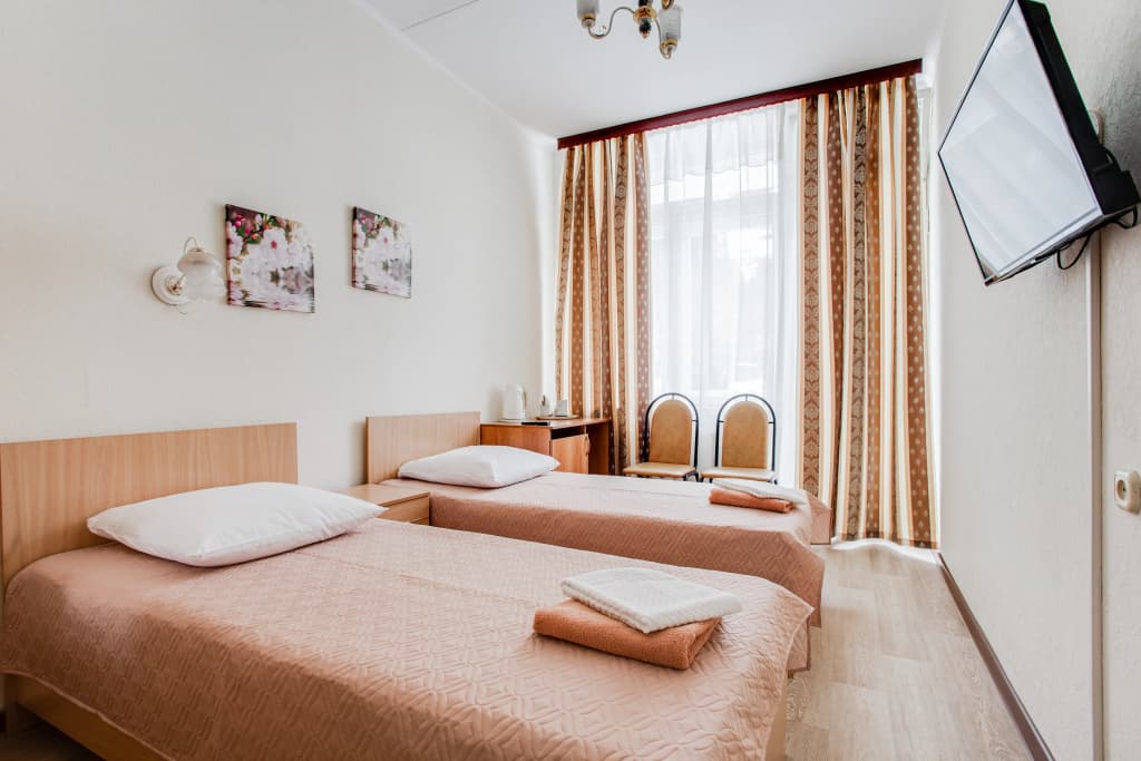 Двухместный номер Superior с балконом (2 отдельные кровати) фото 5