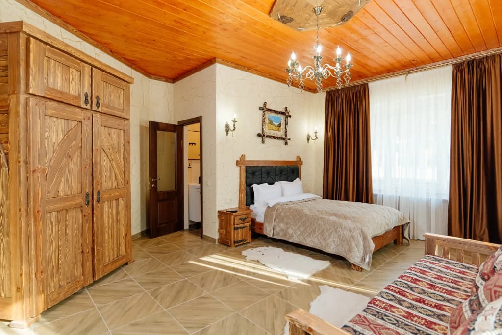Двухместный номер без балкона Стандарт улучшенный с видом на горы фото 2
