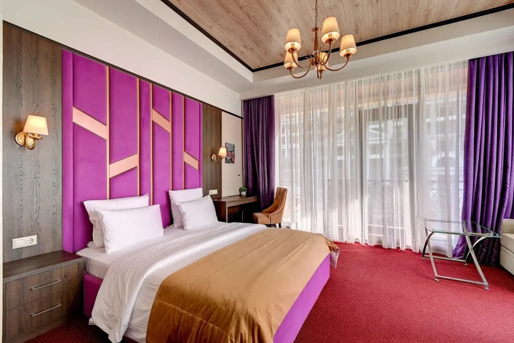 Двухместный номер Luxury с балконом двуспальная кровать фото 3
