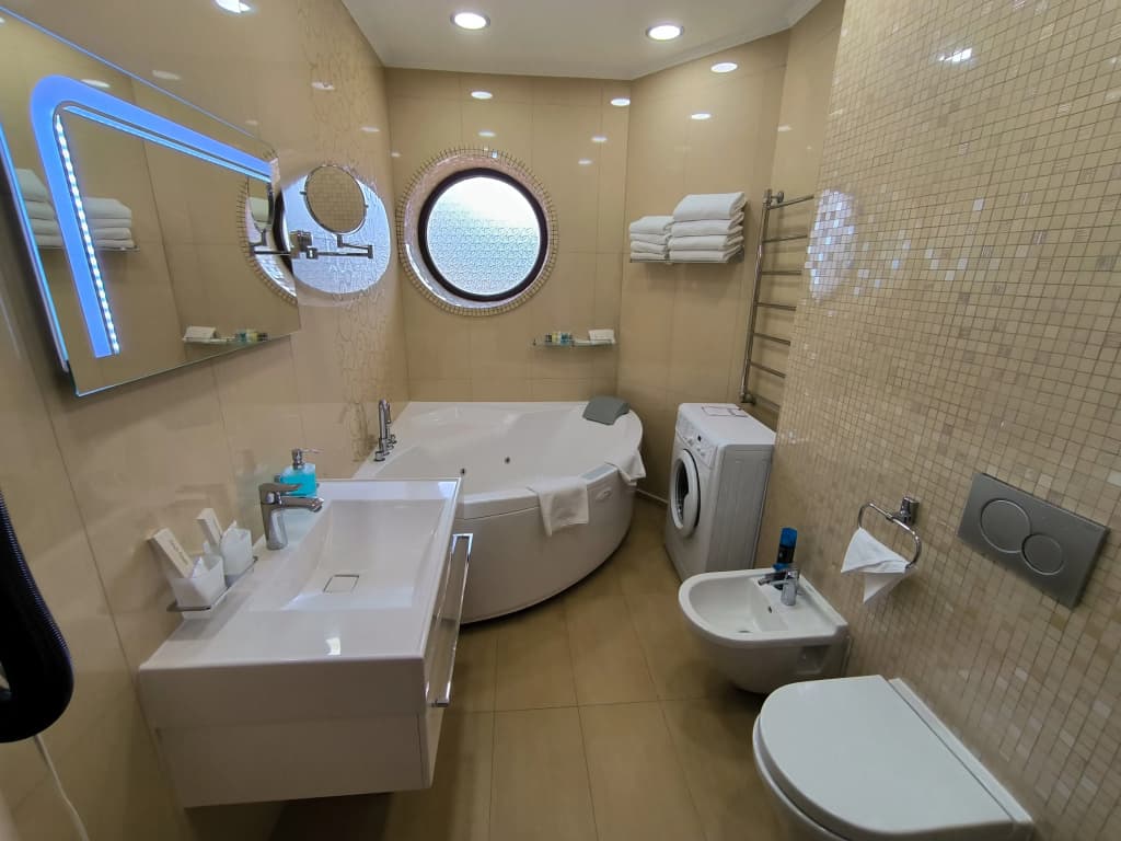 Четырёхместный апартамент (размещение + лечение) с 3 комнатами фото 8