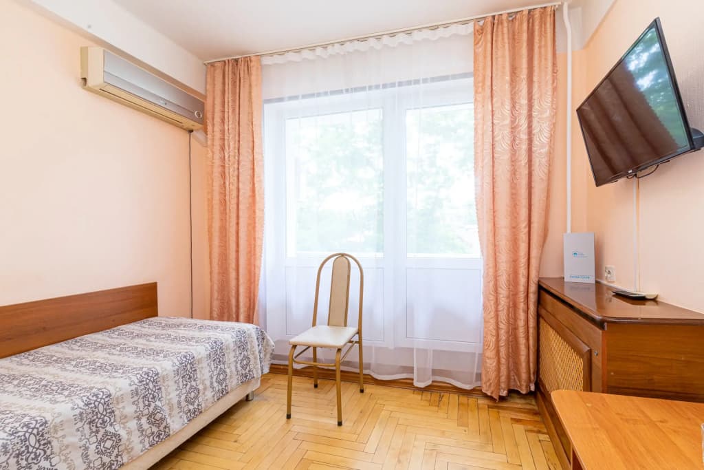 Одноместный номер Эконом с балконом и с видом на город фото 2