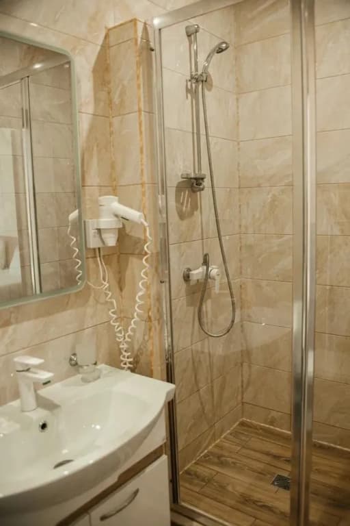 Четырёхместный люкс Premium с балконом и с видом на море фото 5