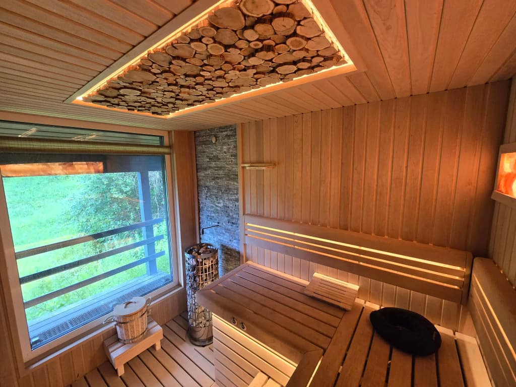 Частный дом СПА у пруда