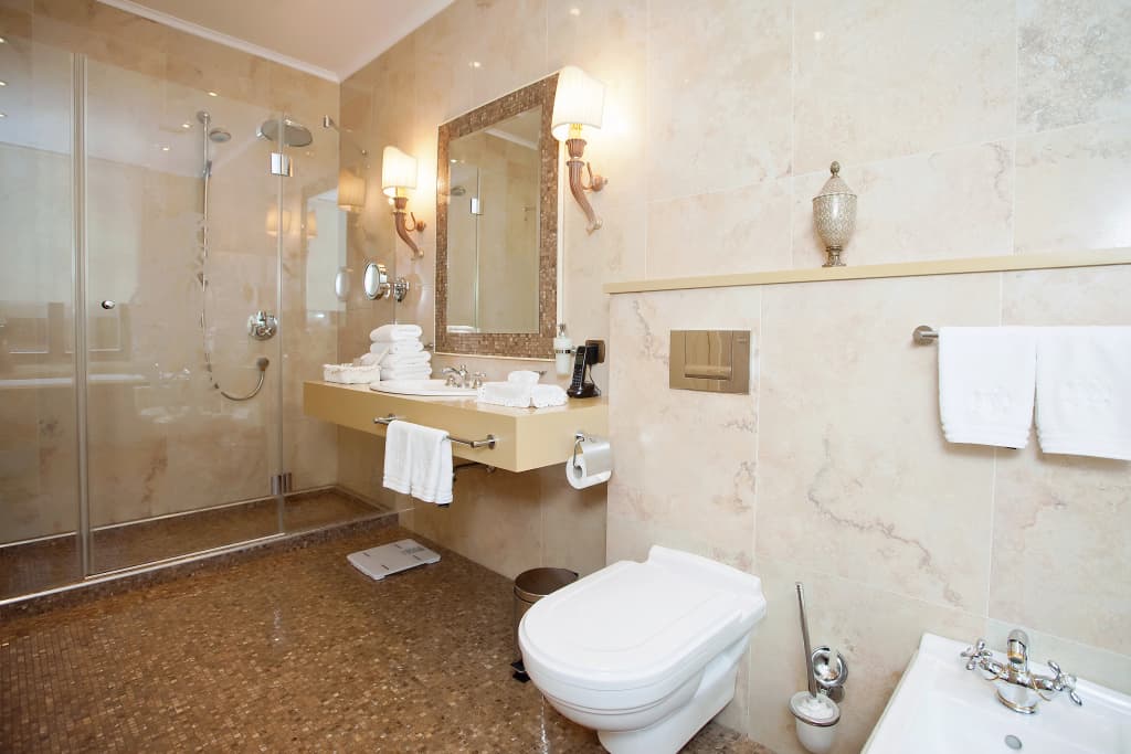 Двухместный люкс Grand с балконом двуспальная кровать фото 8