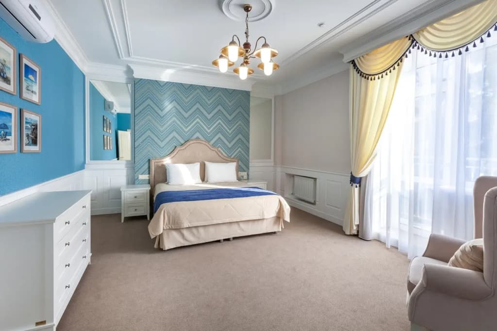Двухместный люкс с балконом двуспальная кровать фото 1