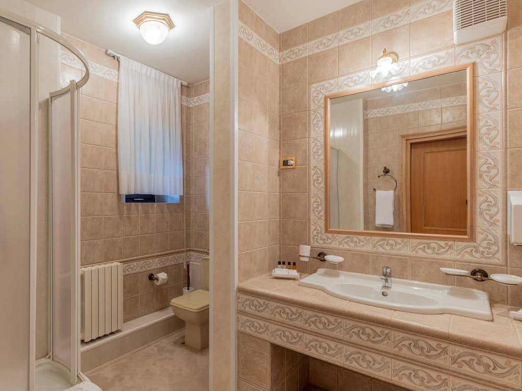 Главный дом с красивым видом из окна фото 13
