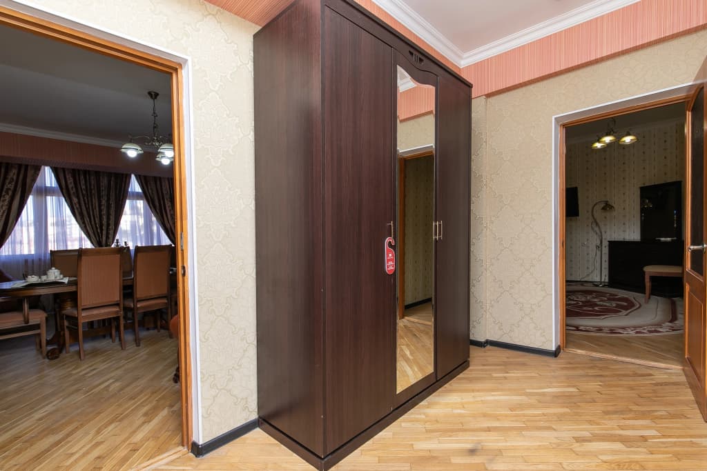 Четырёхместный люкс с 3 комнатами фото 20