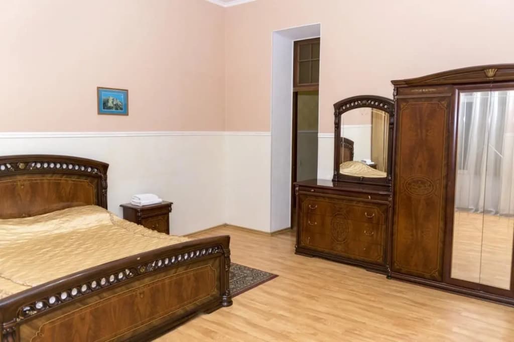 Номер стандарт с 3 комнатами с балконом и с красивым видом из окна фото 1