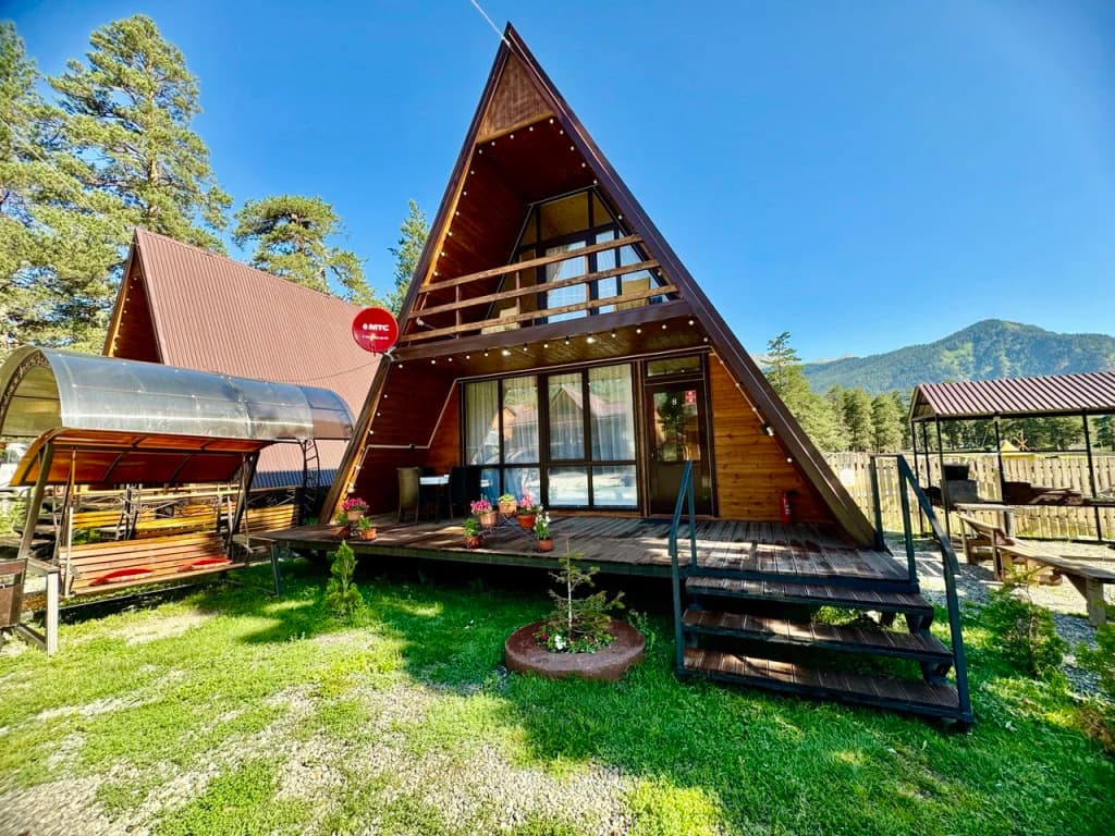 A-frame с кухней 2-уровневный с балконом фото 1