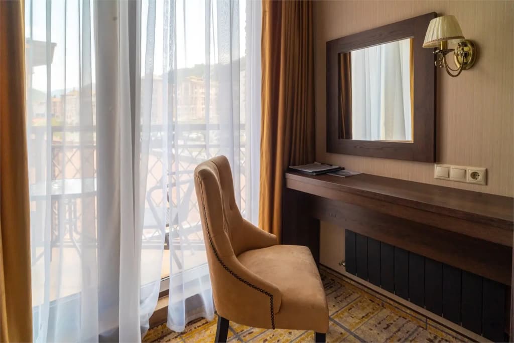 Двухместный номер Comfort с балконом двуспальная кровать фото 2