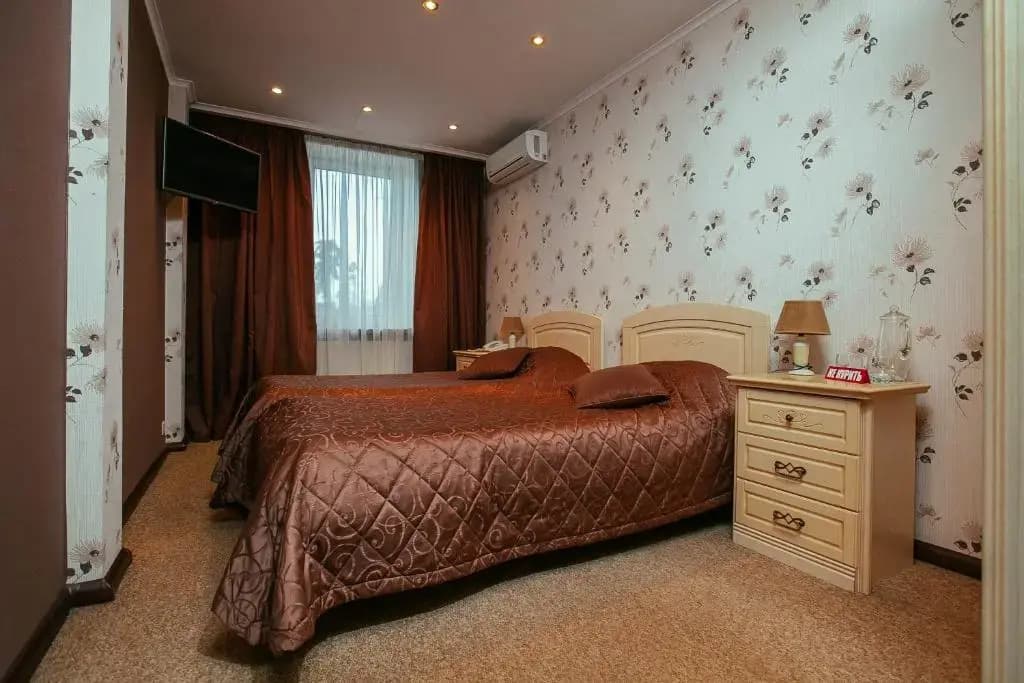Двухместный номер Стандарт двуспальная кровать фото 3
