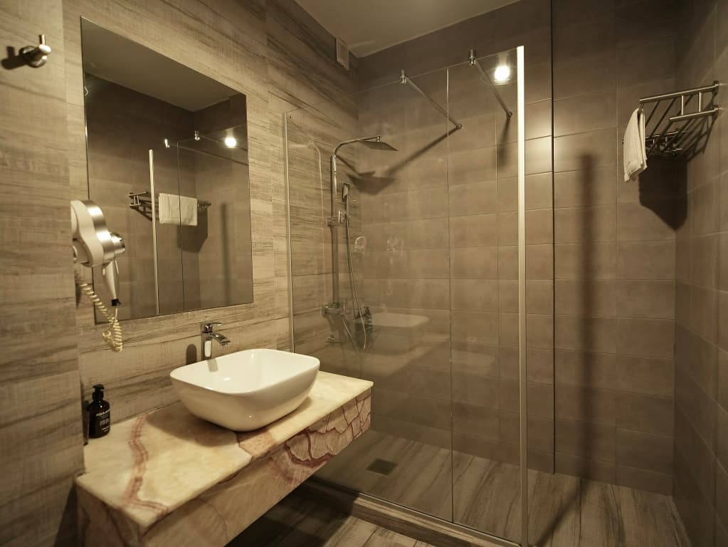 Двухместный люкс Grand с балконом двуспальная кровать фото 8