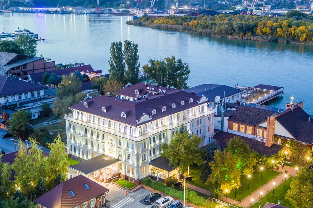 Петровский Причал Luxury Hotel & SPA