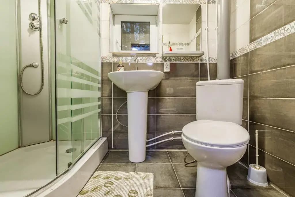 Коттедж Дом на скале с красивым видом из окна фото 18
