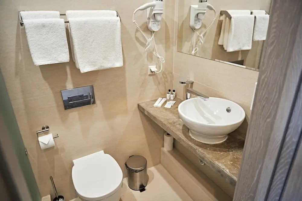 Двухместный номер люкс Comfort Мансардное окно двуспальная кровать фото 2
