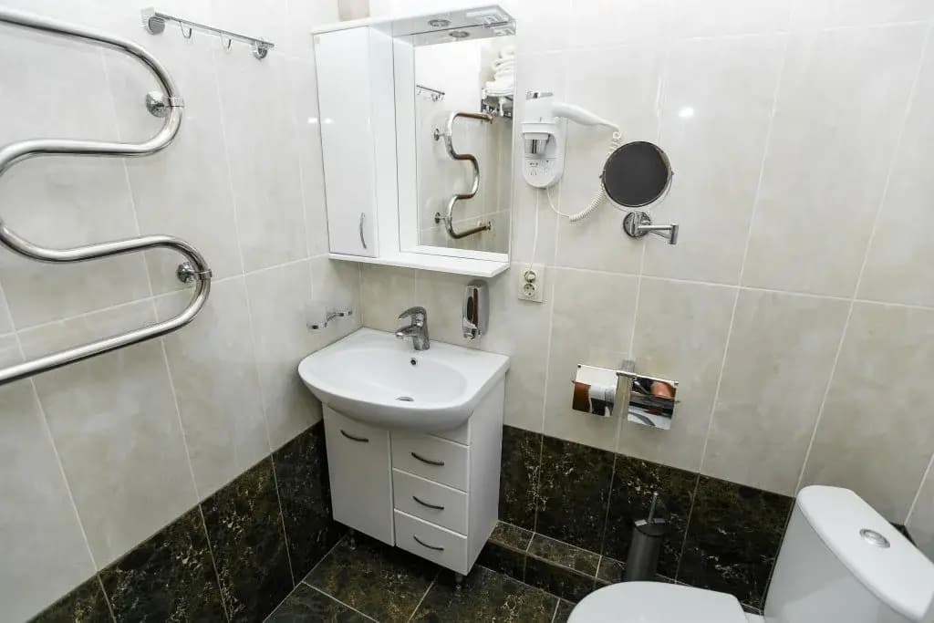 Трёхместный номер Comfort с балконом и с видом на внутренний двор фото 6