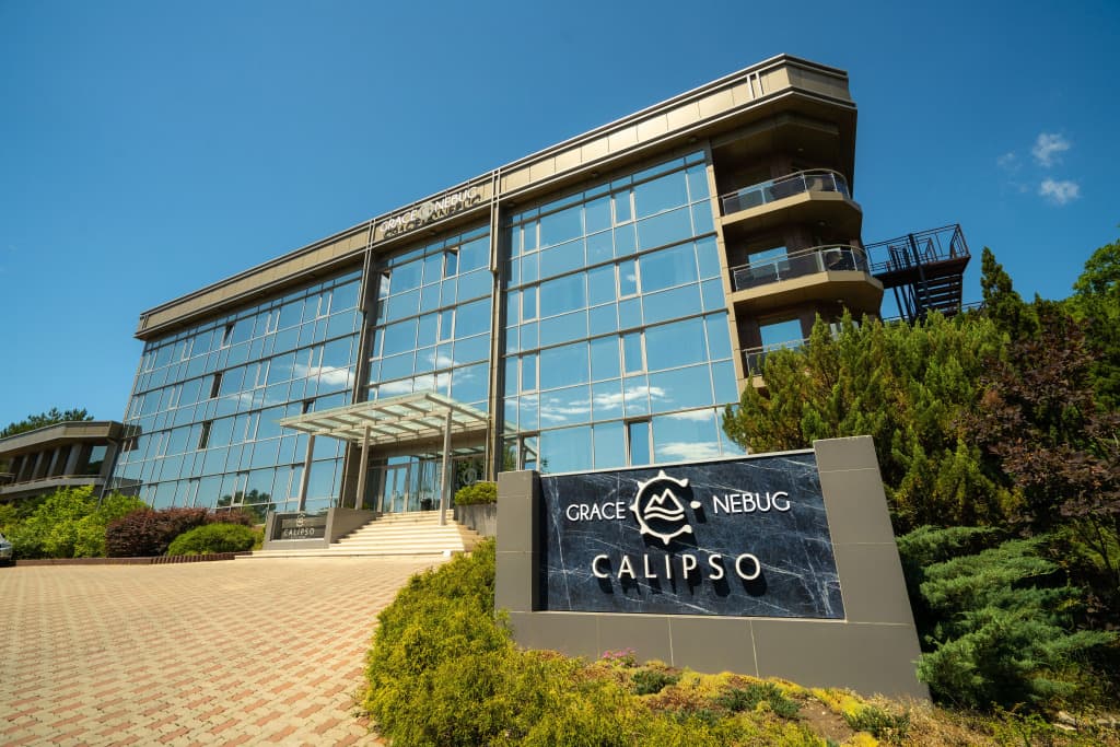 Грейс Небуг Калипсо фото 1