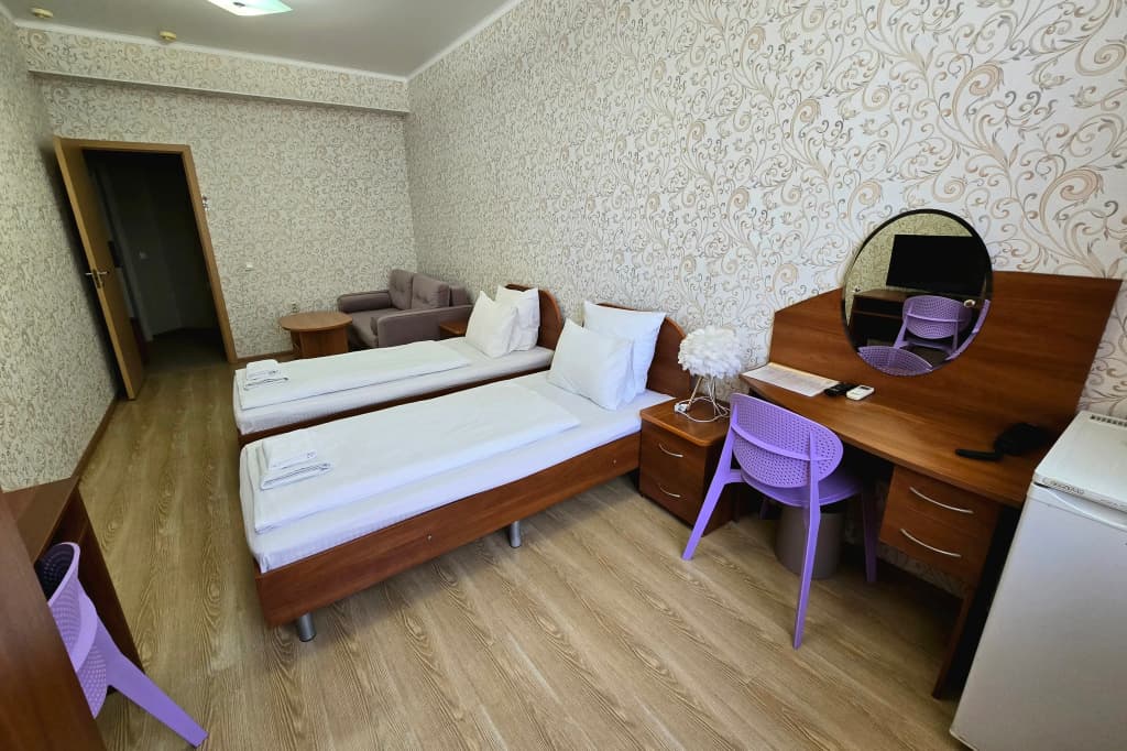 Двухместный номер 24 кв.м. с балконом двуспальная кровать фото 2