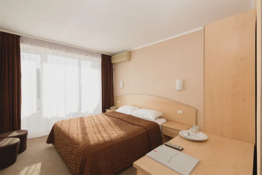 Двухместный номер Стандартный с балконом и с видом на город двуспальная кровать фото 1