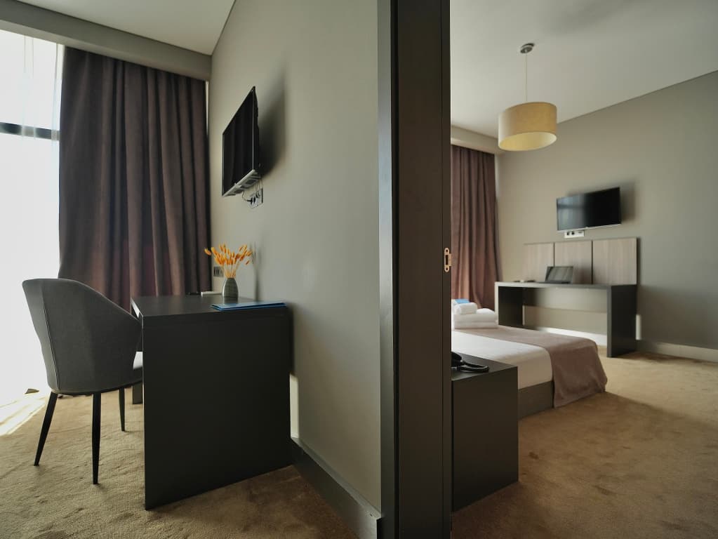 Двухместный люкс Grand с балконом двуспальная кровать фото 1