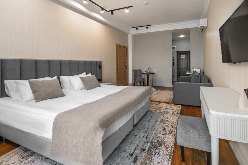 Двухместный джуниор сюит New с балконом и с красивым видом из окна двуспальная кровать фото 5